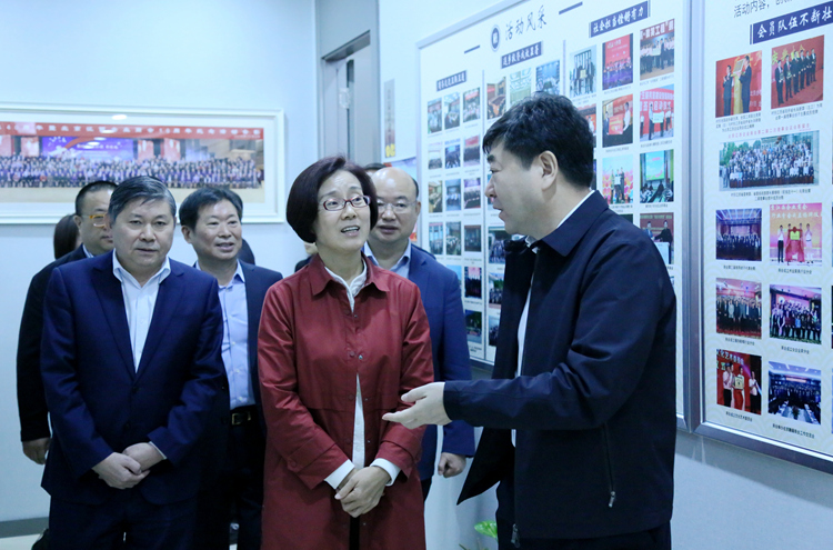 1604975421432284.jpg 08-江西省委常委、副省长吴忠琼调研
.JPG